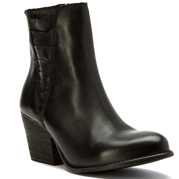 Black Genuine Leather Pointy Toe Boho Ankle Boots - Picture 6 of 8